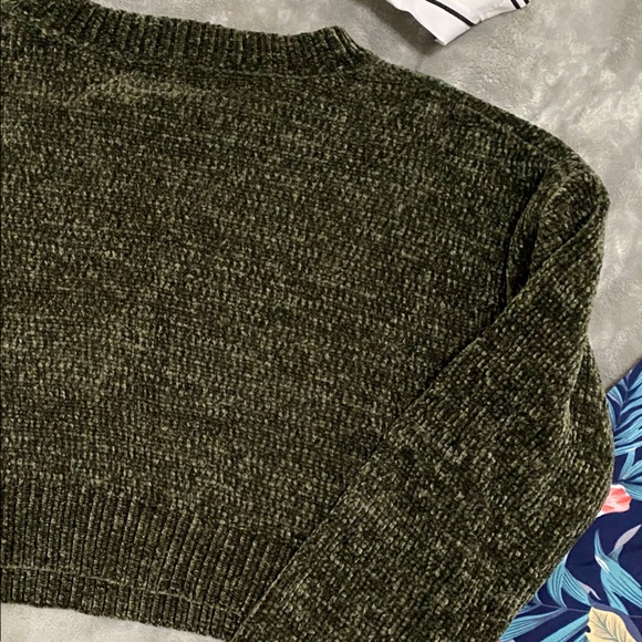 Cashmere crop top sweater - Picture 2 of 8